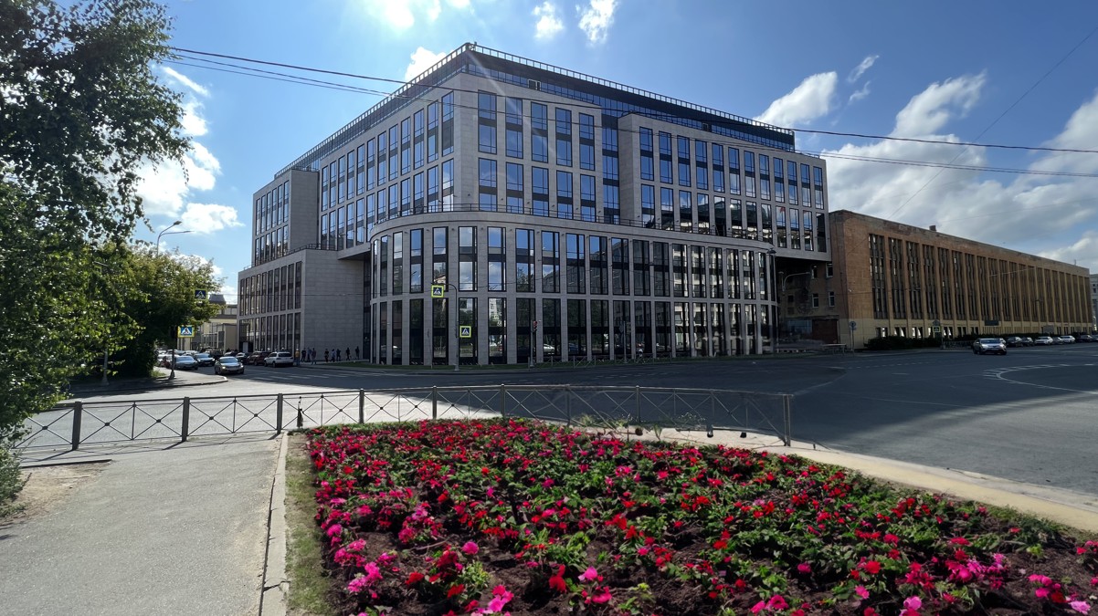 фасад дома, здание по адресу г Санкт-Петербург, ул Новгородская, д 17